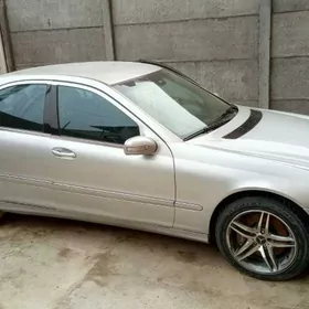 Mercedes-Benz C350 2006