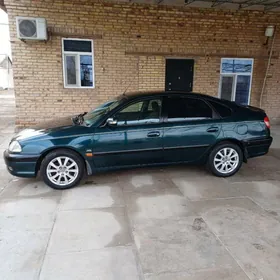 Toyota Avensis 2002