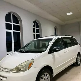 Toyota Sienna 2005
