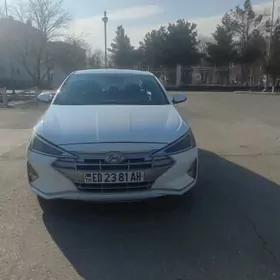 Hyundai Elantra 2019