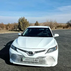 Toyota Camry 2018