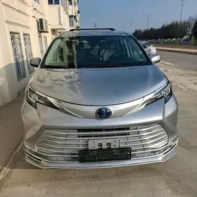 Toyota Sienna 2023
