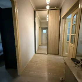 satlyk gowdan w 2 etaj 2komnat