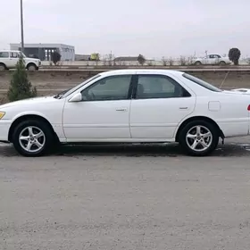 Toyota Camry 2000