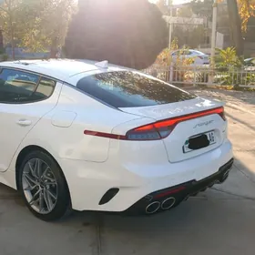 Kia Stinger 2023