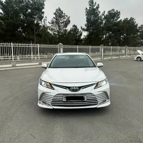 Toyota Camry 2022