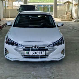 Hyundai Elantra 2020