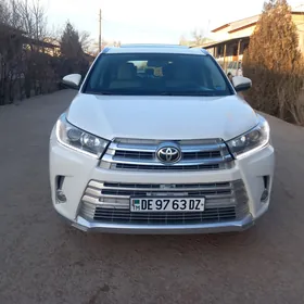 Toyota Highlander 2016