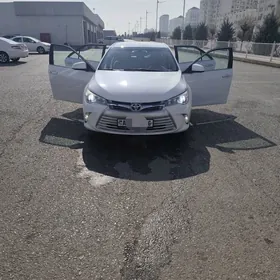 Toyota Camry 2017
