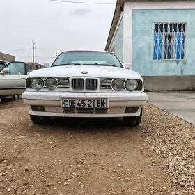 BMW 525 1989