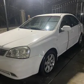 Daewoo Lacetti 2003