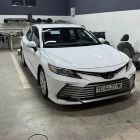 Toyota Camry 2022