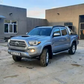 Toyota Tacoma 2018