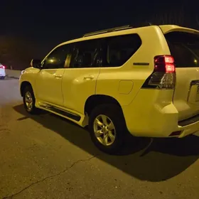 Toyota Land Cruiser Prado 2012