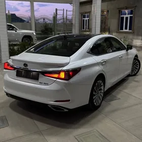 Lexus ES 350 2022
