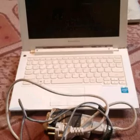 kompýuter okuwçy ilki gelenler