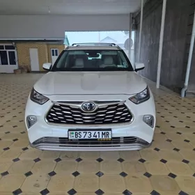 Toyota Highlander 2020