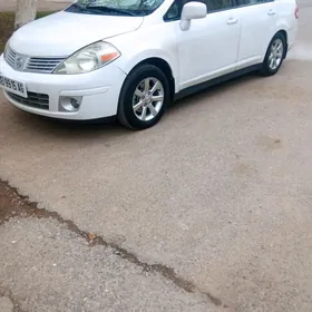 Nissan Versa 2008