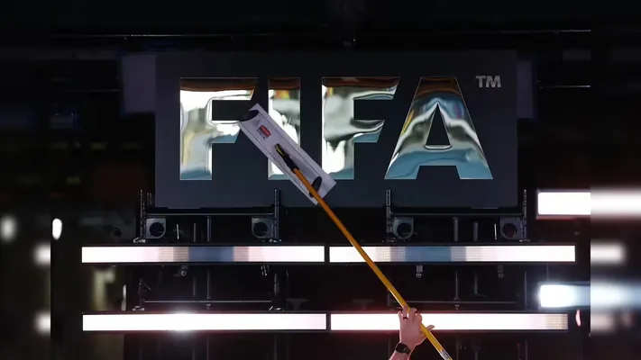 FIFA: Şu gyşda klublar transferler üçin 1,9 mlrd dollar sarp etdi