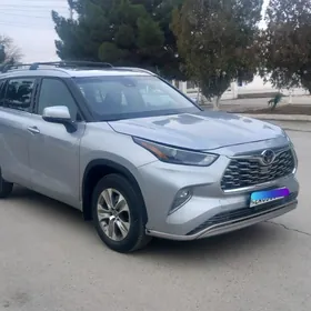 Toyota Highlander 2022