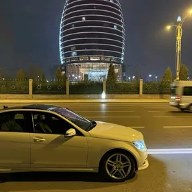 Mercedes-Benz C300 2008