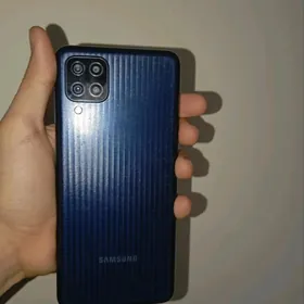 Samsung M12
