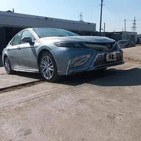 Toyota Camry 2023