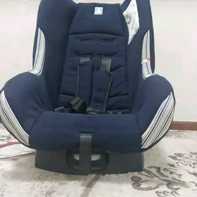 детский сиденье для машины