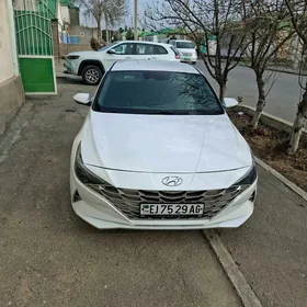 Hyundai Elantra 2021