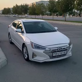 Hyundai Elantra 2020
