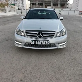 Mercedes-Benz C300 2012