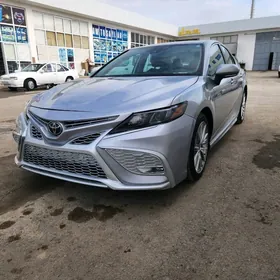 Toyota Camry 2022