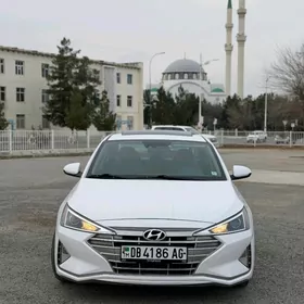 Hyundai Elantra 2020