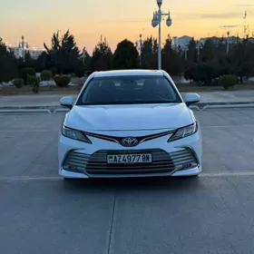 Toyota Camry 2022