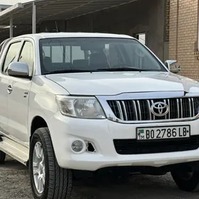Toyota Hilux 2014