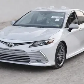 Toyota Camry 2022