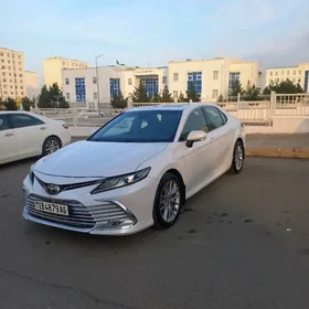 Toyota Camry 2022