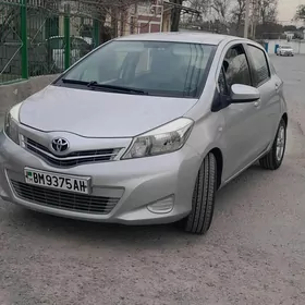 Toyota Yaris 2012