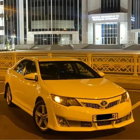 Toyota Camry 2012