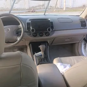 Toyota Camry 2003