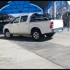 Toyota Hilux 2012