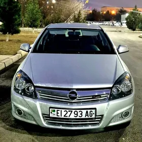 Opel Astra 2013
