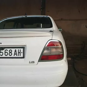 Daewoo Leganza 1997