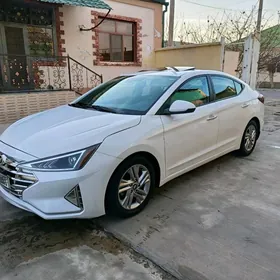 Hyundai Elantra 2020