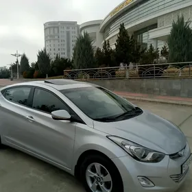 Hyundai Elantra 2012