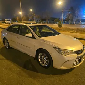 Toyota Camry 2015