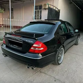 Mercedes-Benz E350 2005