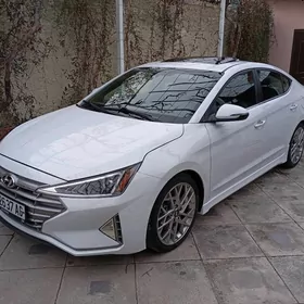 Hyundai Elantra 2020