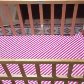 Продаю Детскую кроватку