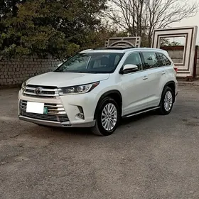 Toyota Highlander 2019